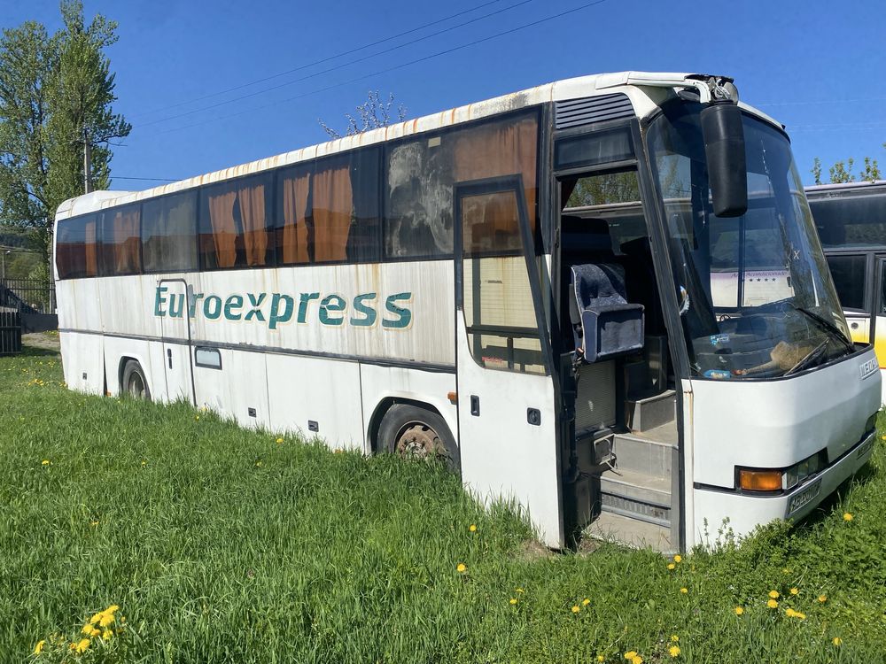 Автобус неоплан цілий під реставрацію або по запчастинах з документами