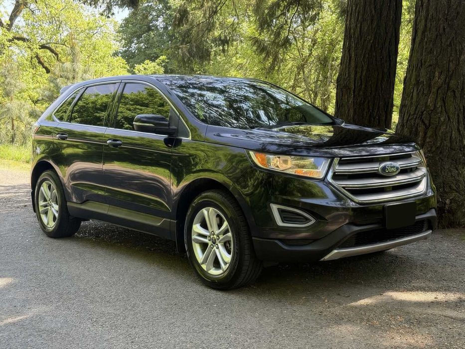 Ford Edge      2015