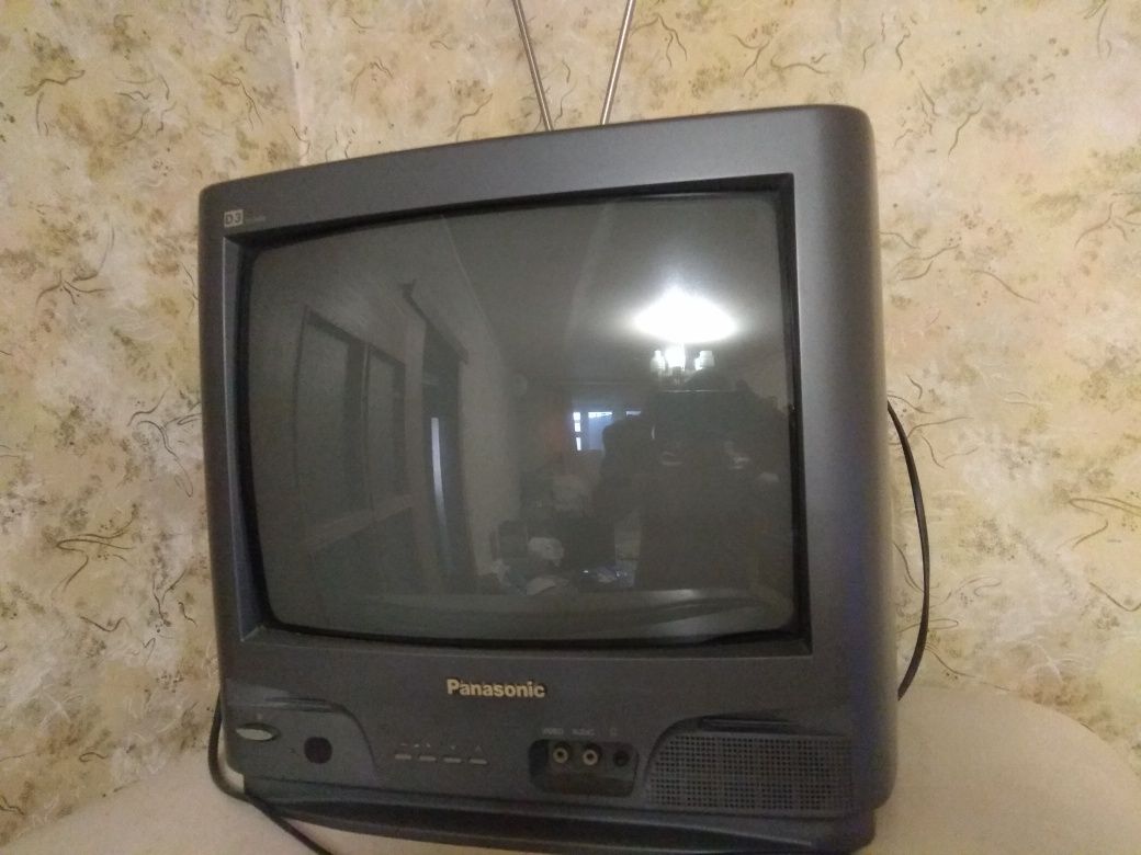 Продам телевизор Panasonic TC-14D3