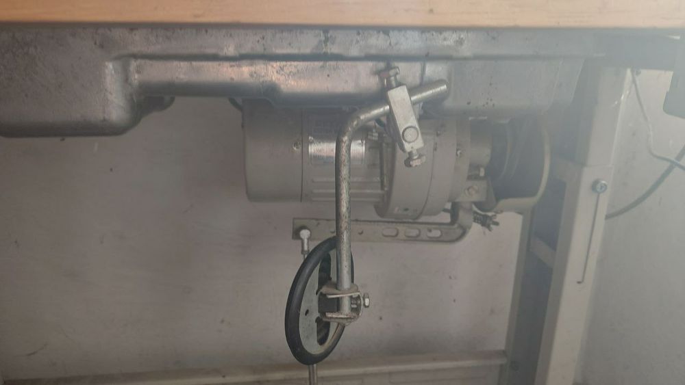 Швейная машинка  для тяжелой ткани