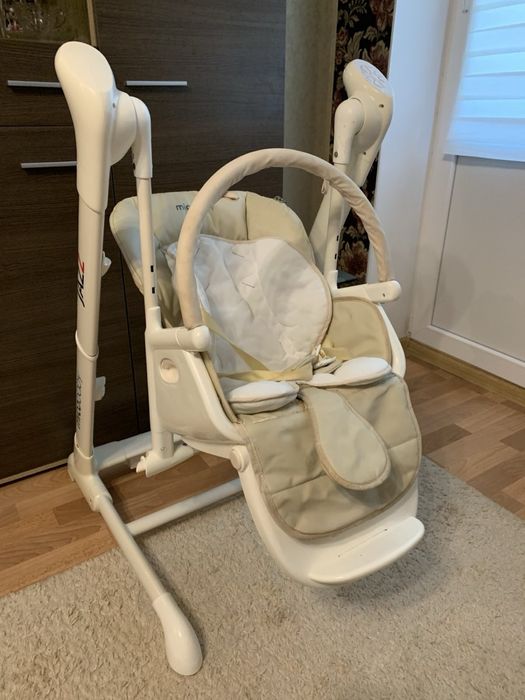 стільчик для годування, столик , гойдалка, заколисуючий центр