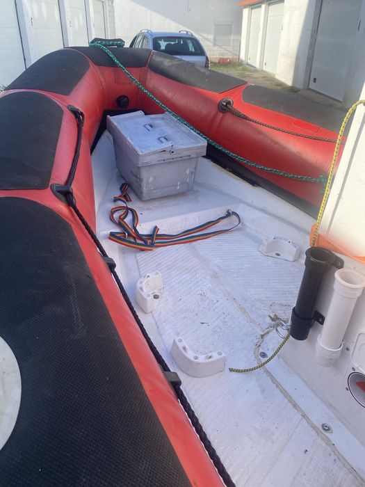 Semi-rigido narwhal com 40 hp