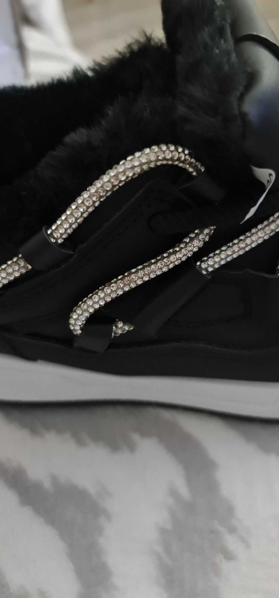 Czarne adidasy ocieplane