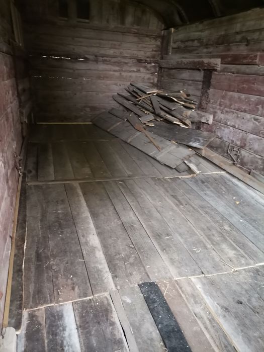 Вагон-гараж продам