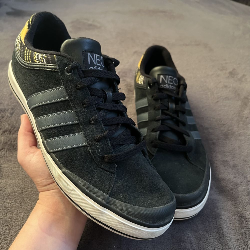 Чоловічі кросівки Adidas NEO. P. 44.