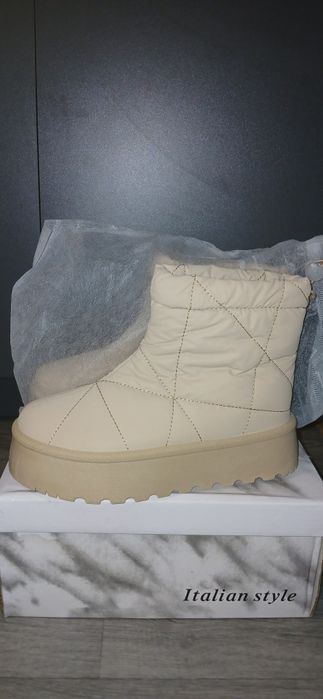 Уггі жіночі нові, 36 р., сноубутси