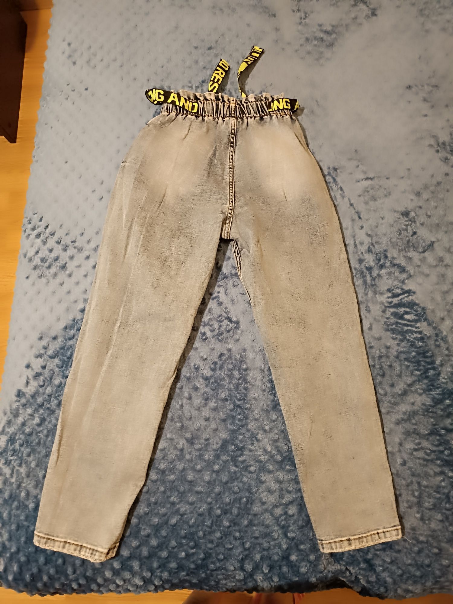 Крутые джинсы джогеры