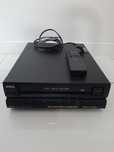 Odtwarzacz  VHS marki AIWA model E101DK
