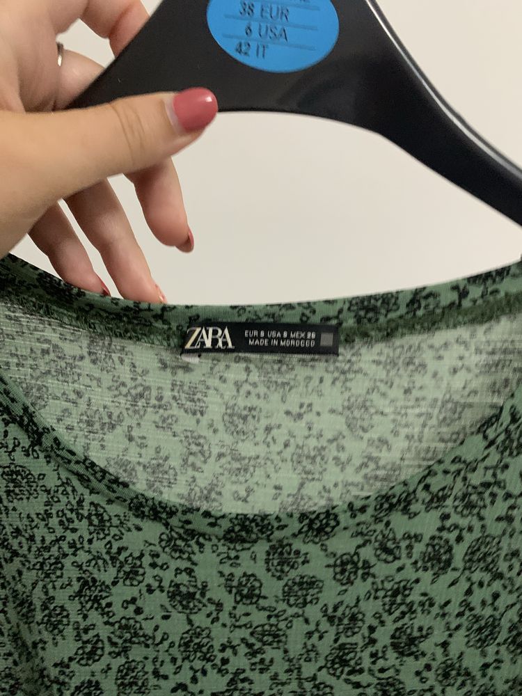 Vestido longo verde com flores