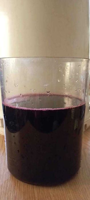 Naturalny moszcz winogronowy, łozy – gotowy na wino,sok,Łozy winogron