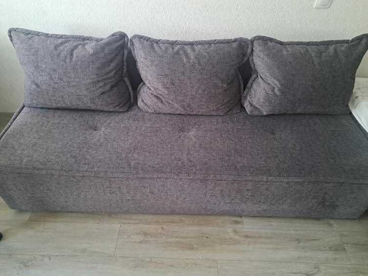 Продам диван еврокнижка