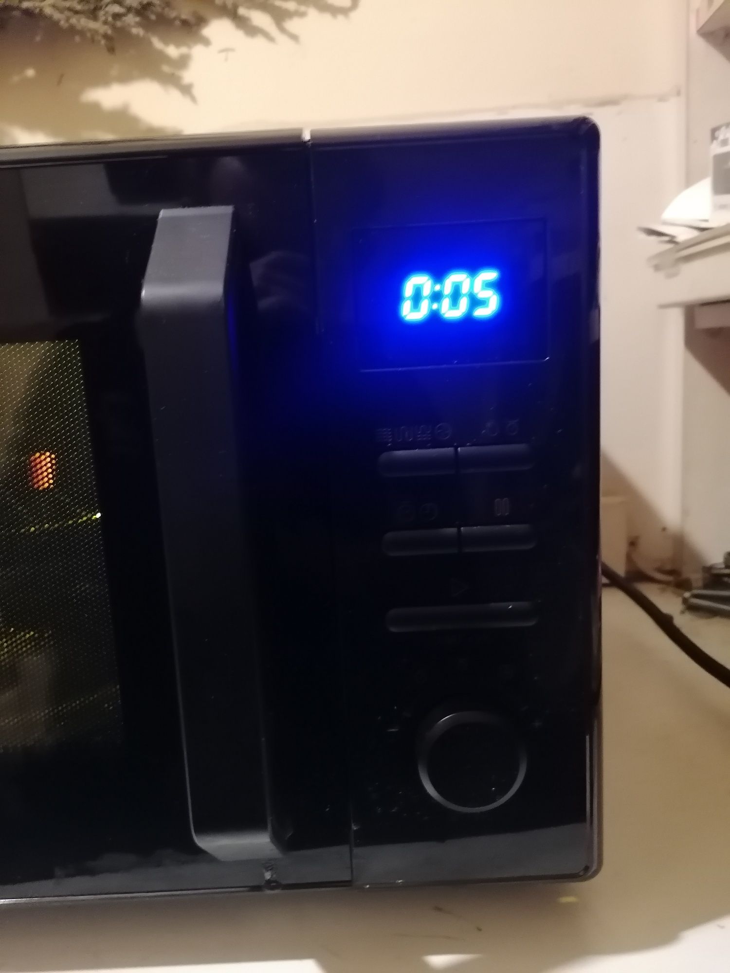 Toshiba Kuchenka mikrofalowa 4 w 1 MW2-AC25TF