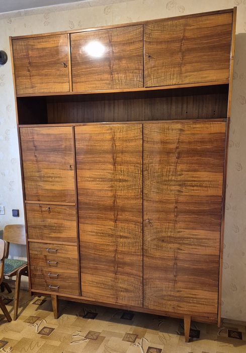 Komplet mebli PRL, wysoki połysk - meblościanka, szafy, fotele