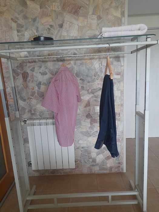 Camiseiro para lojas de roupa ou particulares