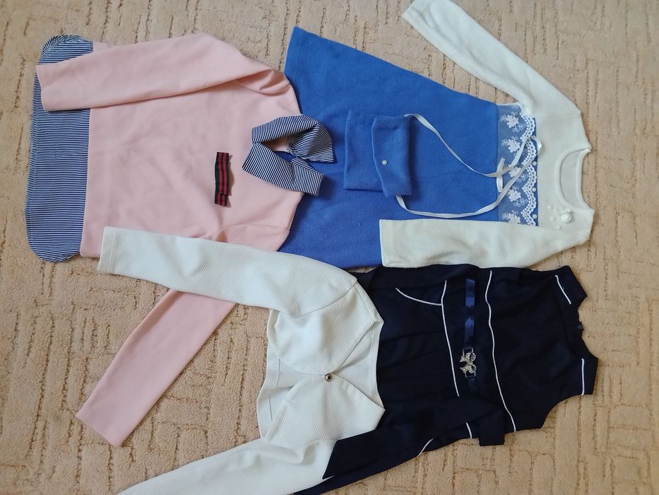 Речі для дівчинки.Плаття штани кофточка для дівчинки