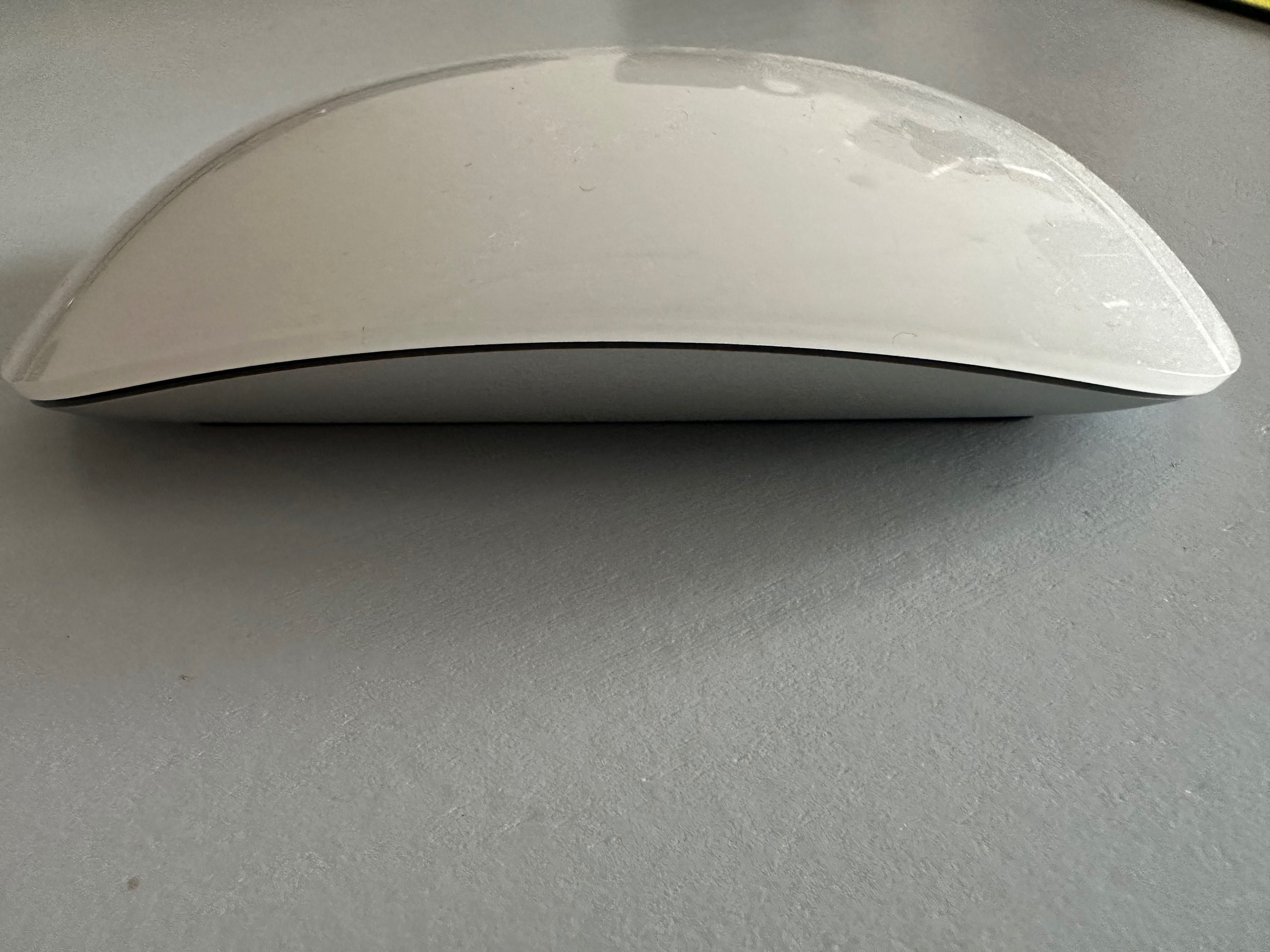 Apple Magic Mouse White (MK2E3ZM/A)