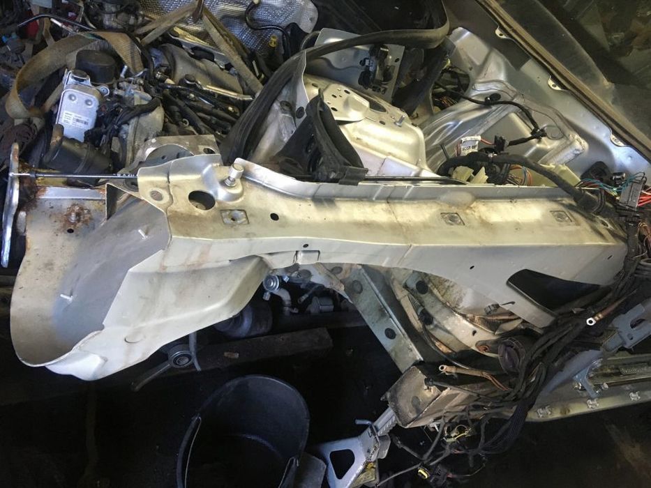 MERCEDES CLS W219 ĆWIARTKA FARTUCH PRAWA PRAWY