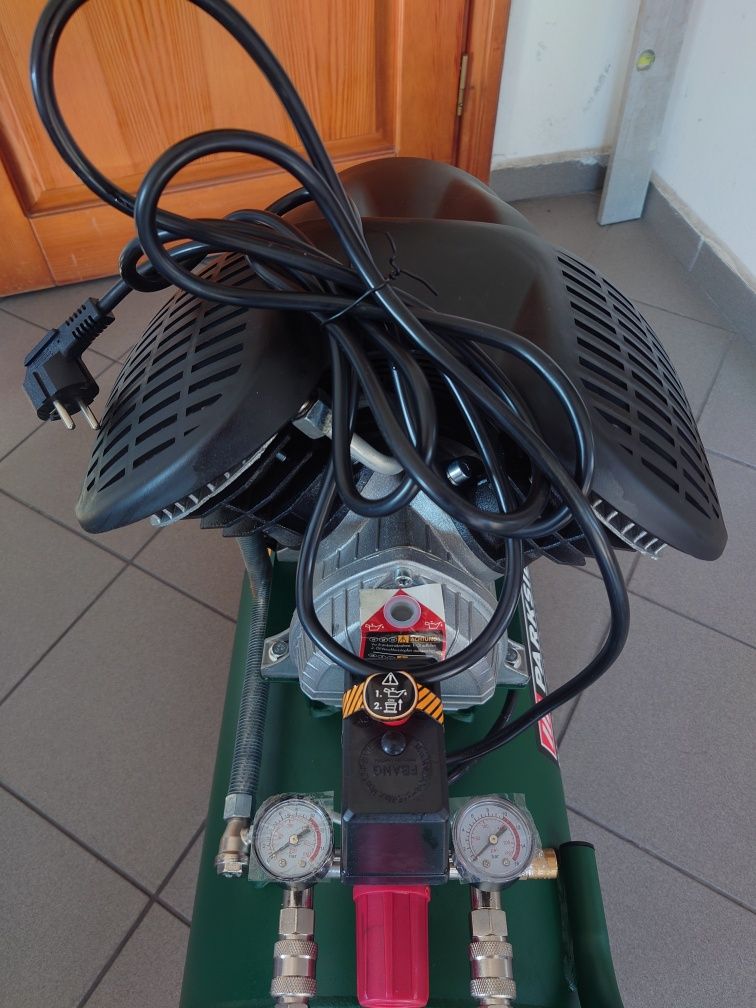 Kompresor 50L 10 Bar olejowy dwutłokowy PARKSIDE Sprężarka 2200W 230V