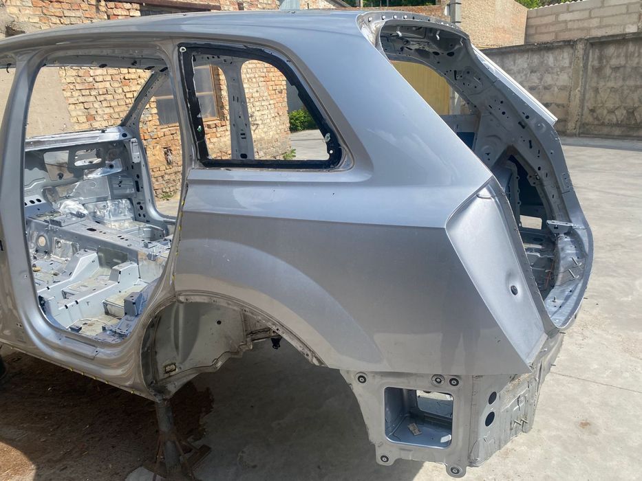 Кузов Четверть Лонжерон бочина Audi Q7 4M Ауді Кю7 4М Ауди Ку Кю