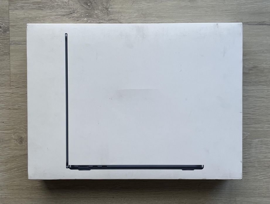SKLEP Apple MacBook Air 2024 M3 8/256 Bateria 4 cykle FV23