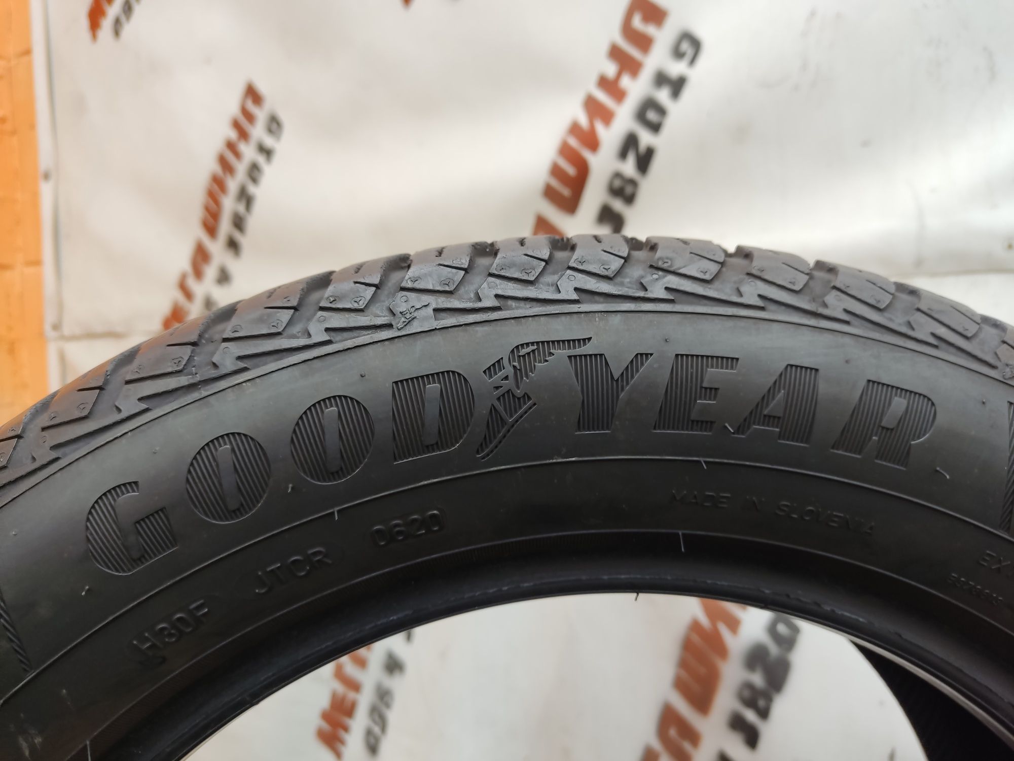 Шини 205/55/16 Goodyear Vector 4Seasons
