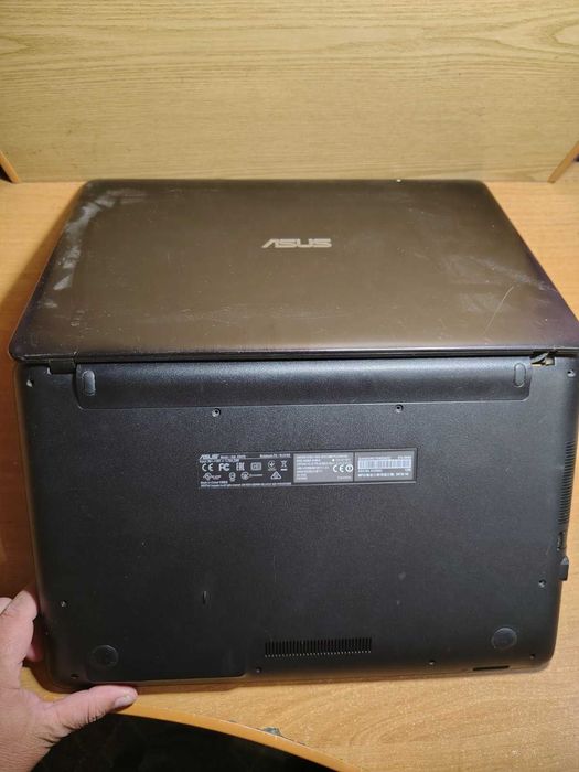 Ноутбук ASUS Z7 X541SA-XO055D неробочий на запчастини