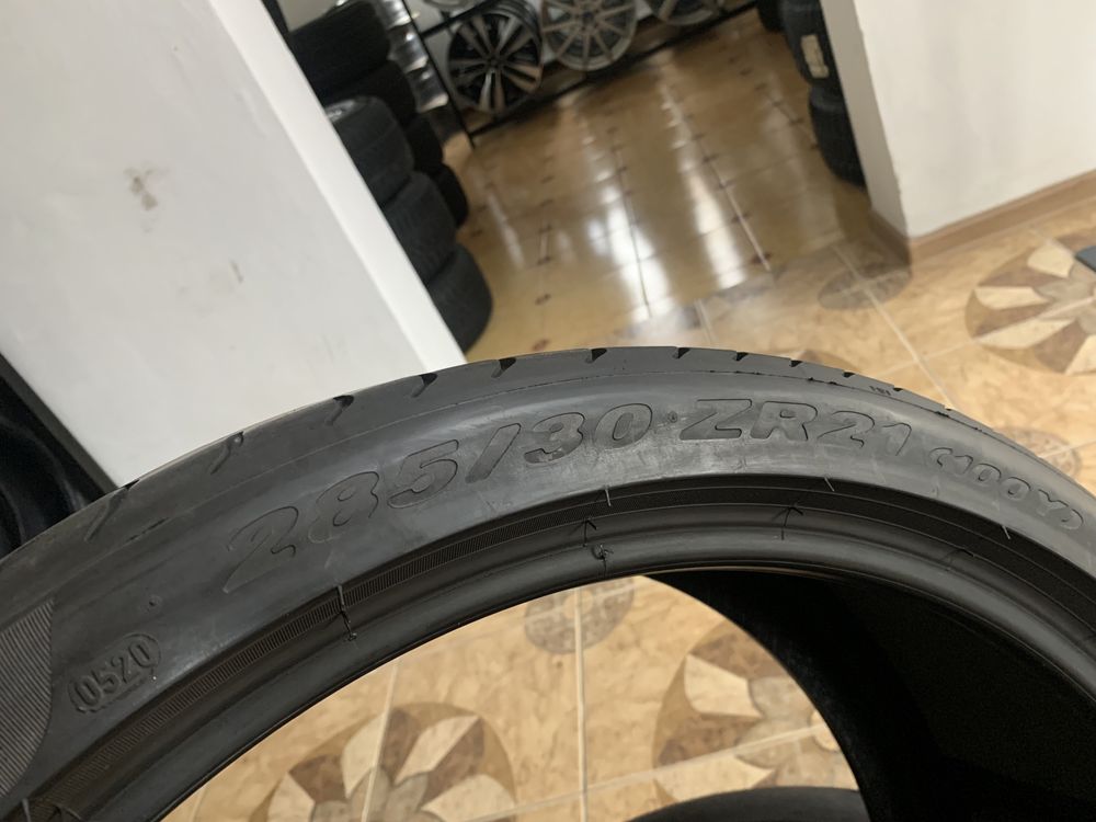 285/30/21 100Y PIRELLI  P ZERO