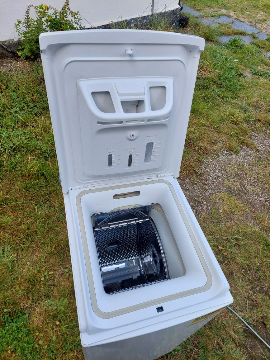 Sprzedam Pralkę  Whirlpool ładowaną od góry