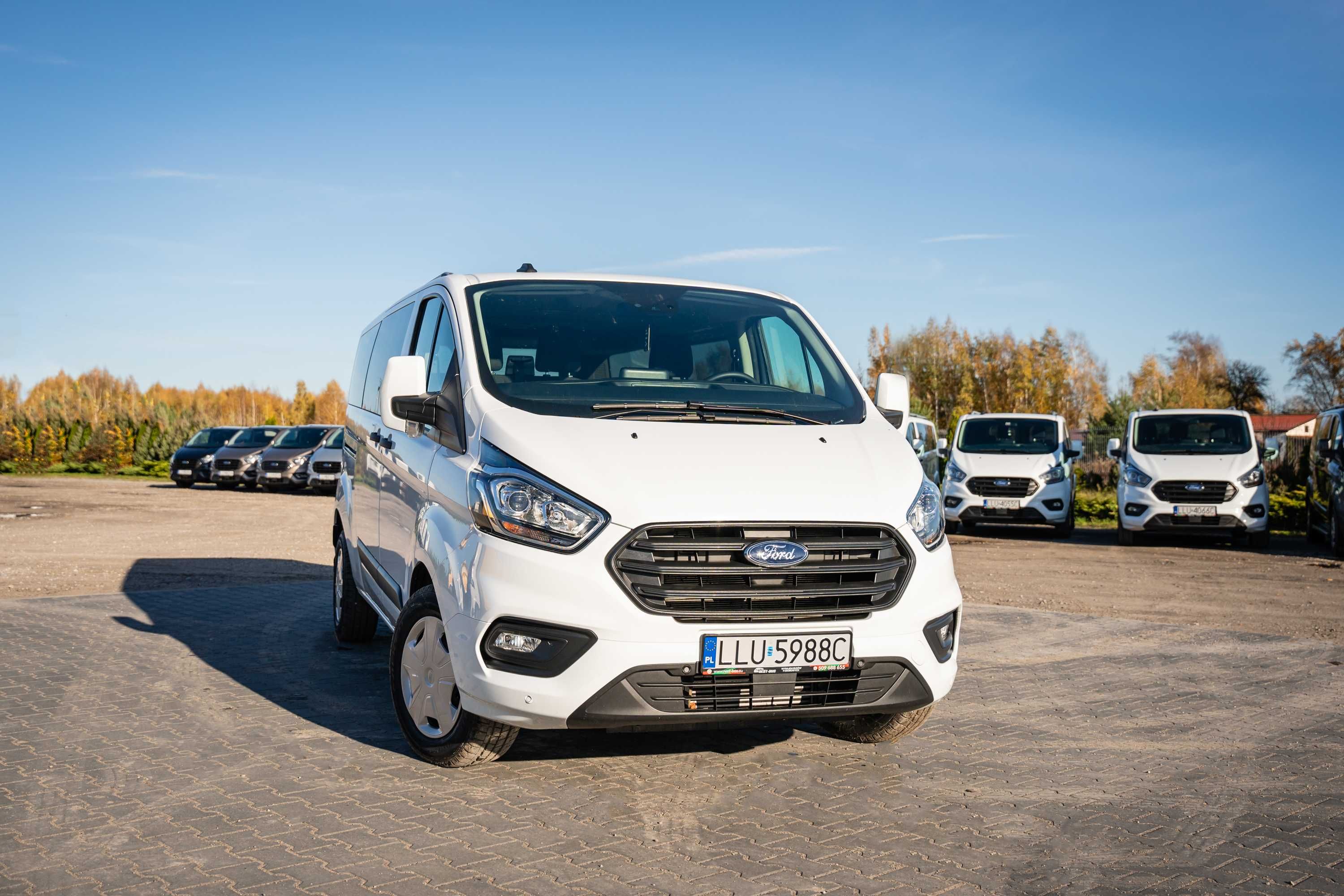 Bus 9-osobowy Wynajem do Wynajęcia Ford Transit Custom