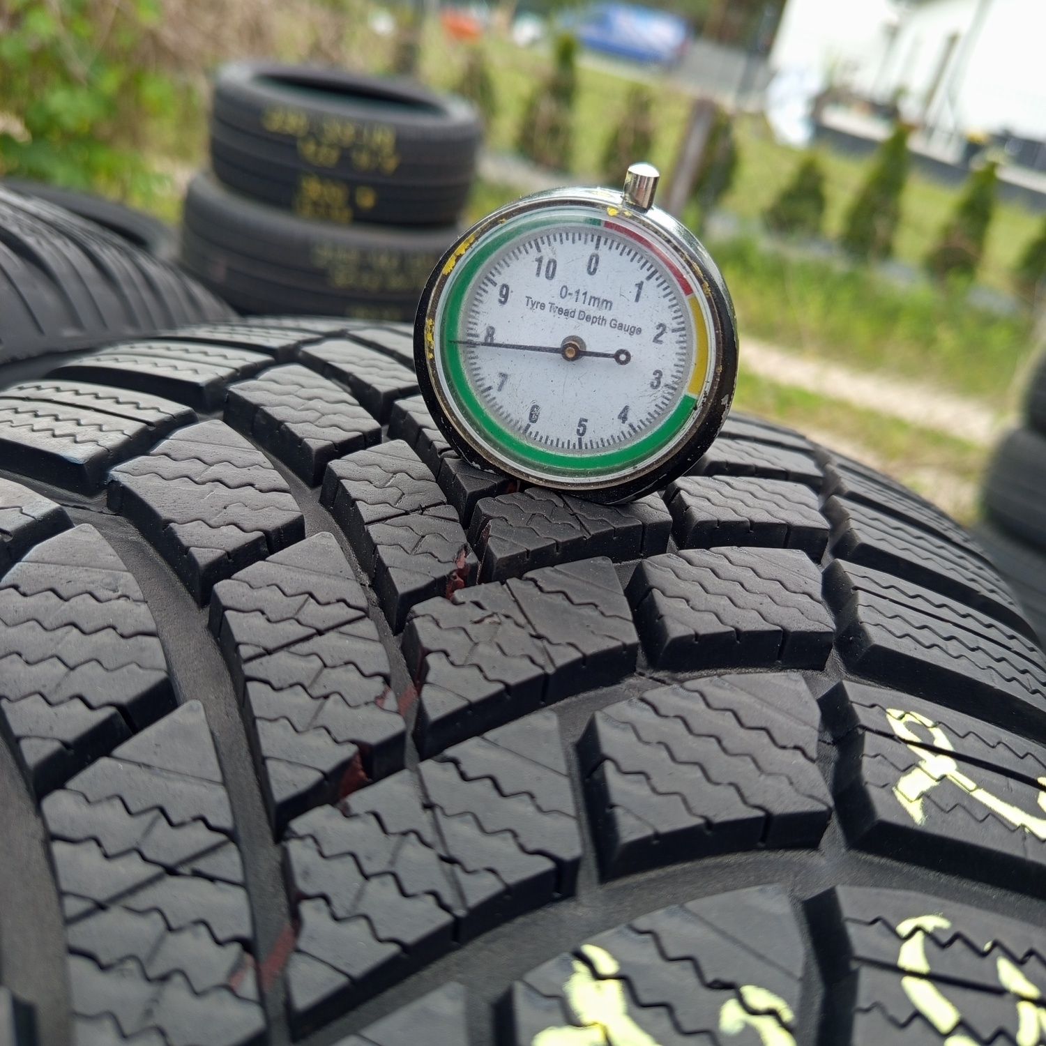 235/55r18 Bridgestone Blizak LM005 z 2023r 7.8mm