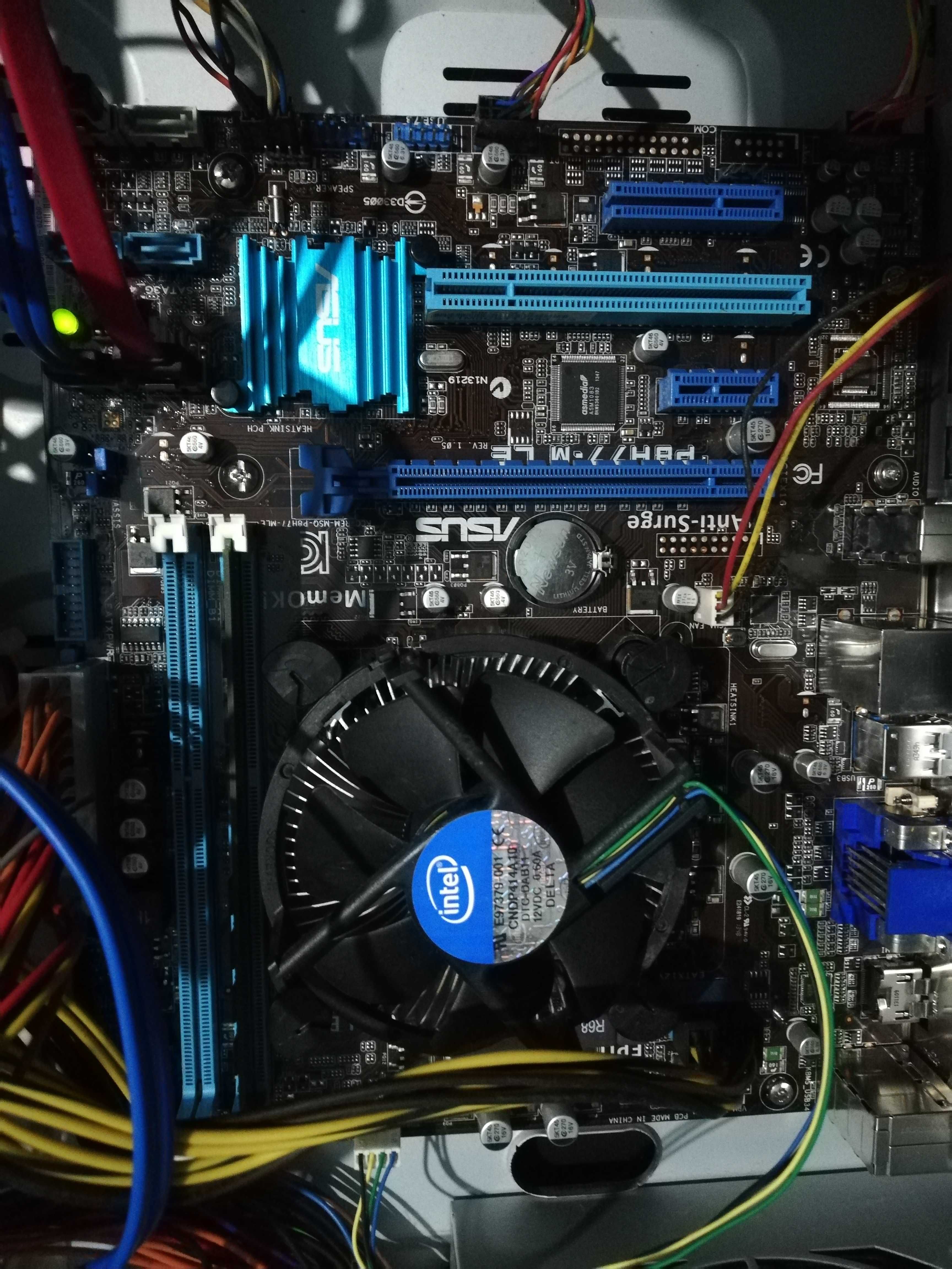 ASUS P8H77 - M LE + Intel core G2030 2*3.0Gz + 4 Gb Kingstone 1600Mhz
