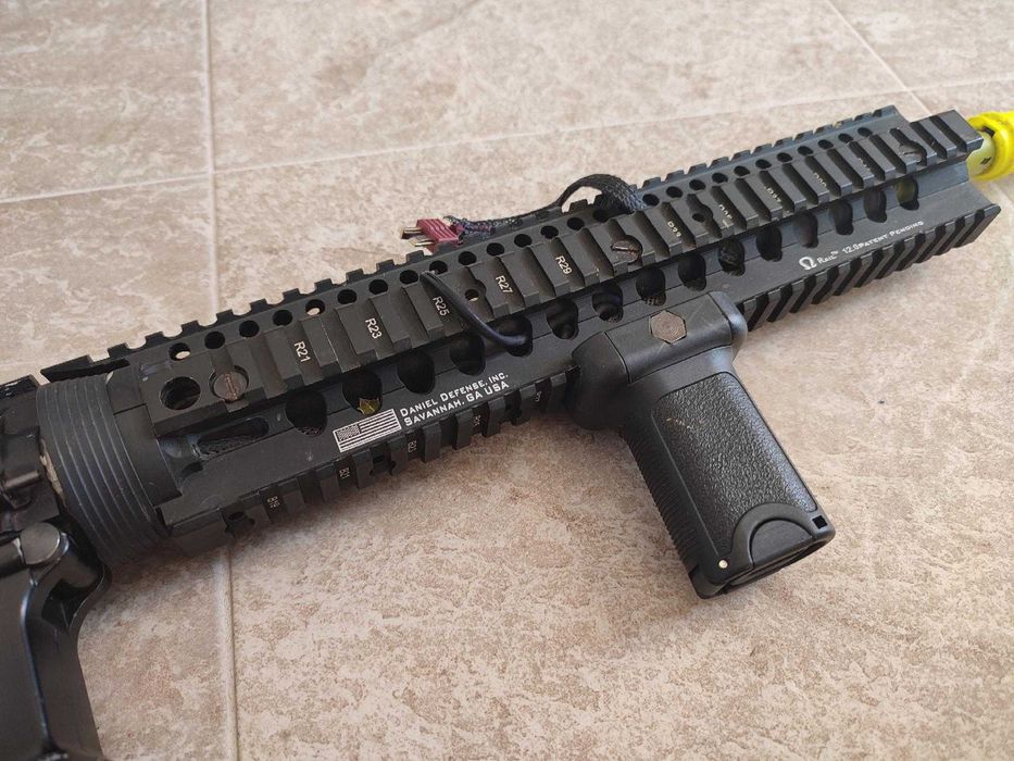 Airsoft ICS M4A1 Full Metal