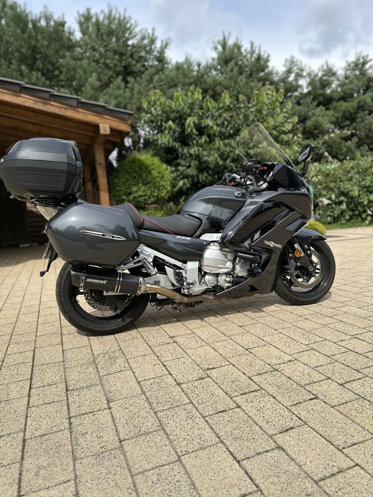 YAMAHA FJR 1300 super stan