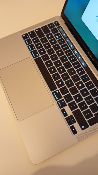 MacBook Pro M1 8gb RAM 512gb