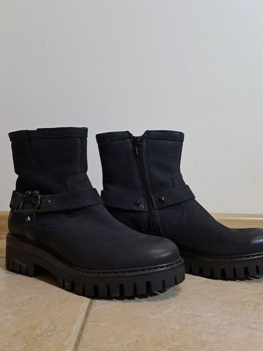 Жіночі чобітки,розмір: 38 стан: новий