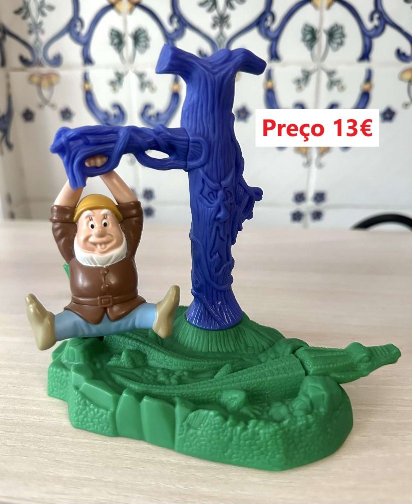 Princesa filmes Branca de neve sete anoes disney bruxa má Mcdonalds