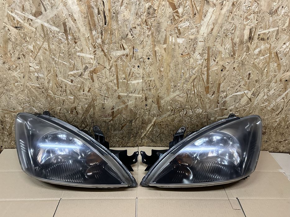 Передні фари Mitsubishi Lancer 9 Міцубісі Міцубіші Лансер 9 2003-2009