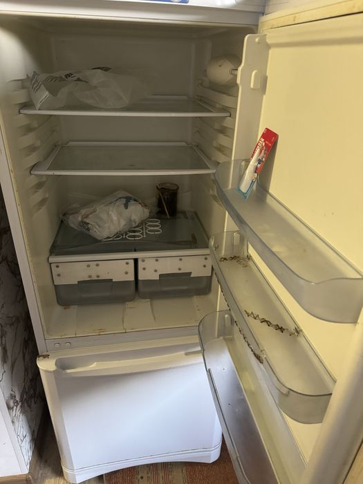 Холодильник індезіт