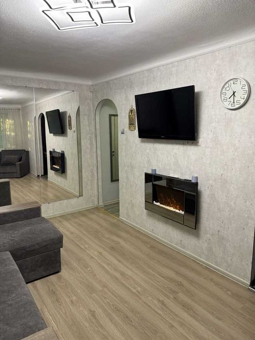 Продам 3х комнатную квартиру.  Шевченковский район. Метро 23 Августа.