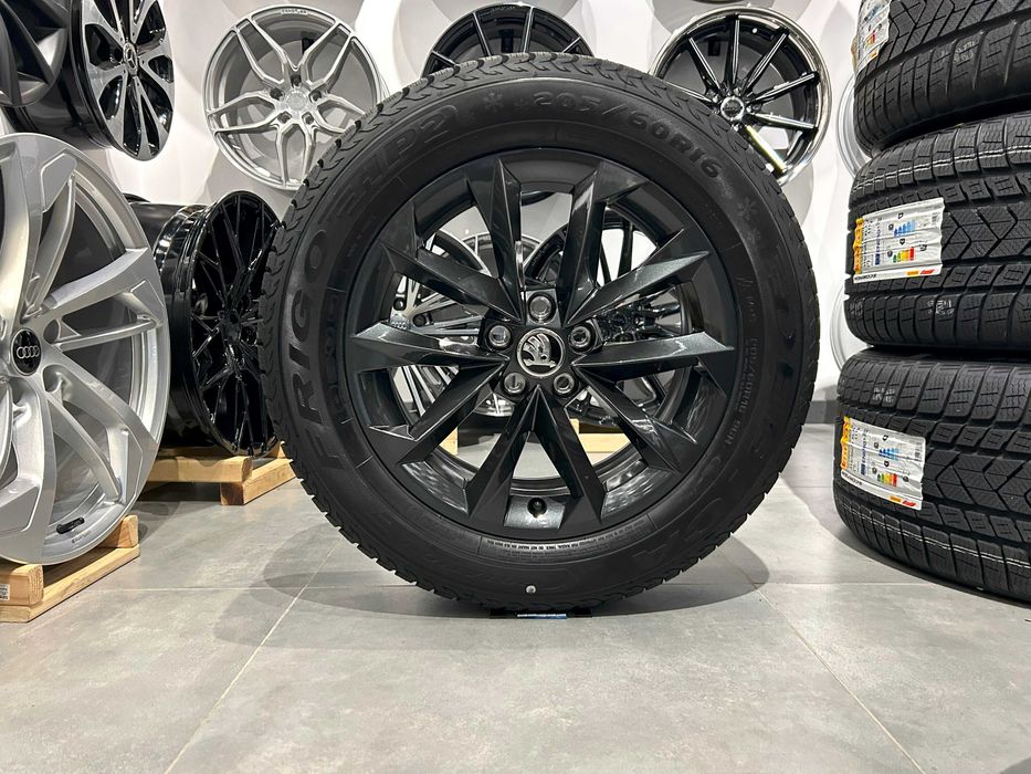 Oryginalne koła zimowe 16 5x100 ET35 Skoda Kamiq 205/60R16 Dębica HP2