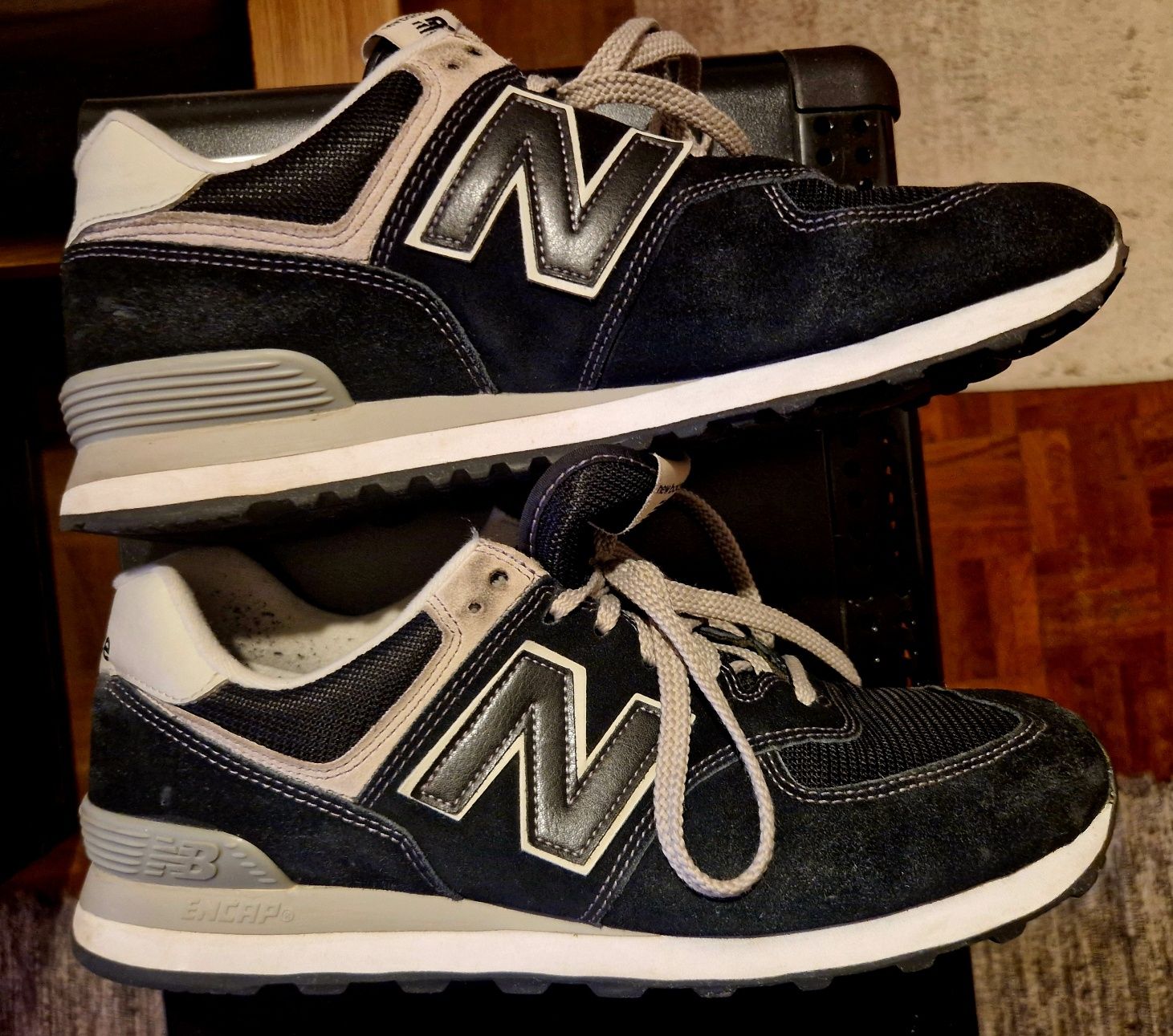 Tenis New Balance 574  n 45.5- 46.
Sem sinais de uso
Igual