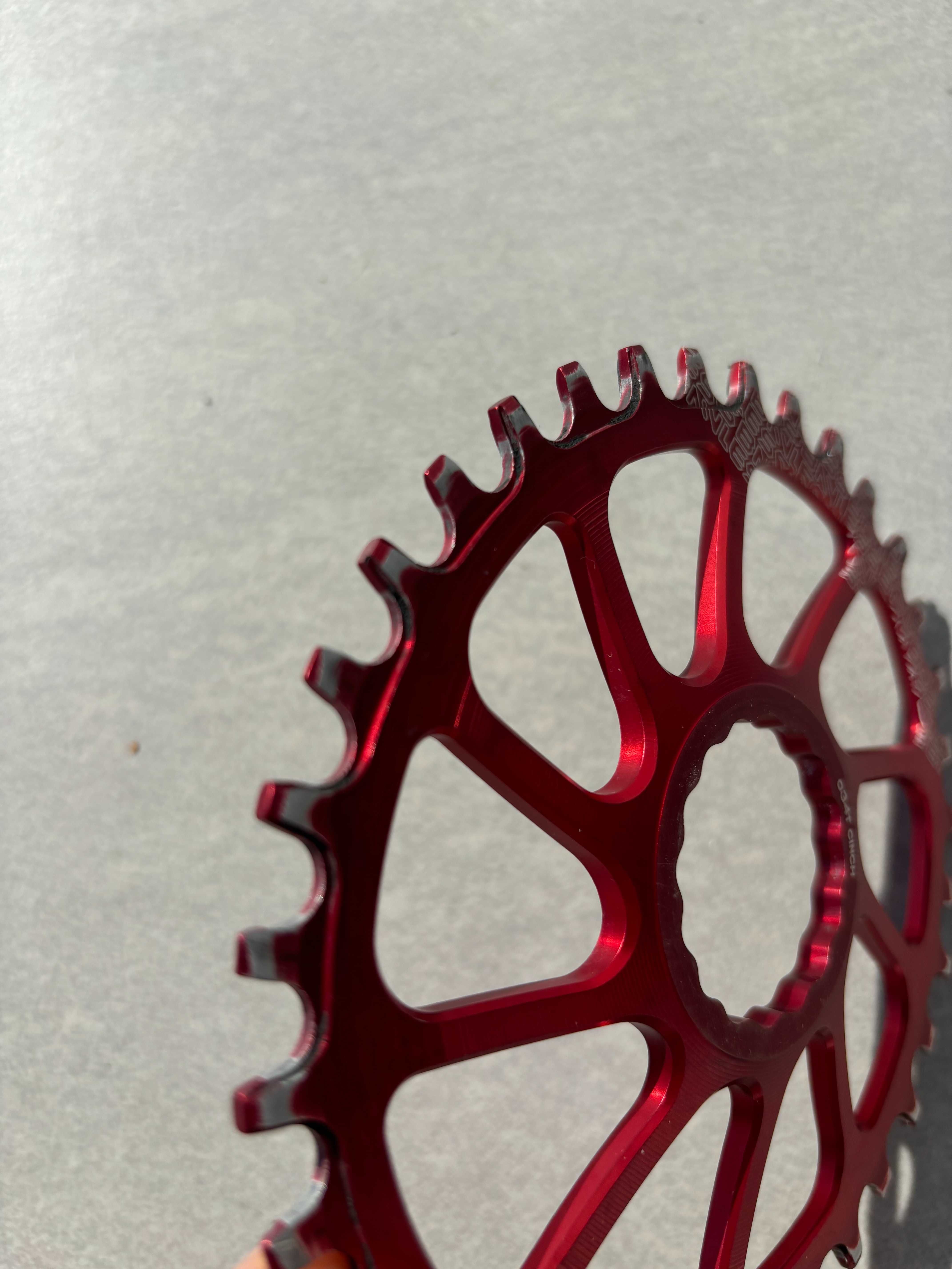 Zębatka owalna 34t Banless RaceFace Cinch