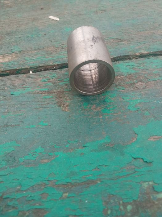 Продаются втулки металлические,д32, длинна40, внутреннее отверстие д27