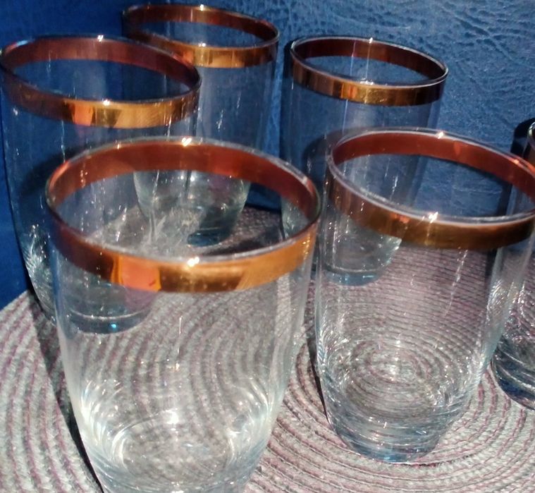 6 Szklanek do napoi że złotym zdobieniem