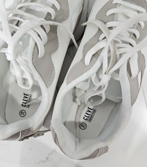 Nowe beżowe buty sportowe sneakersy Cleve 39
Tylko raz ubrane