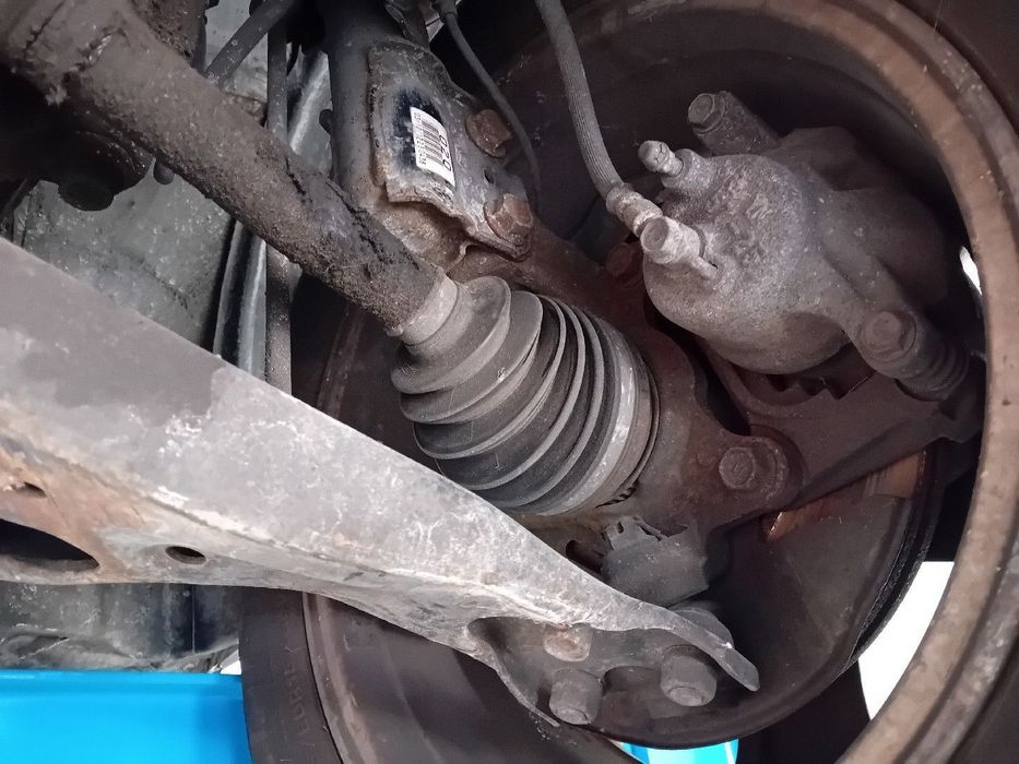 Manga de eixo frente esquerda TOYOTA Corolla Verso (_E12_)