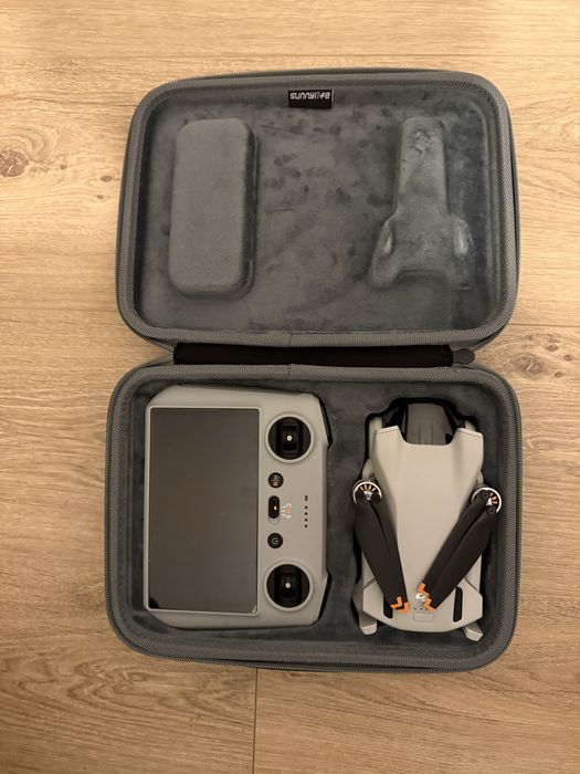 DJI Mini 3 z kontrolerem RC