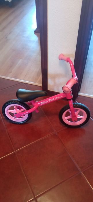 Bicicleta Chicco para aprender a andar