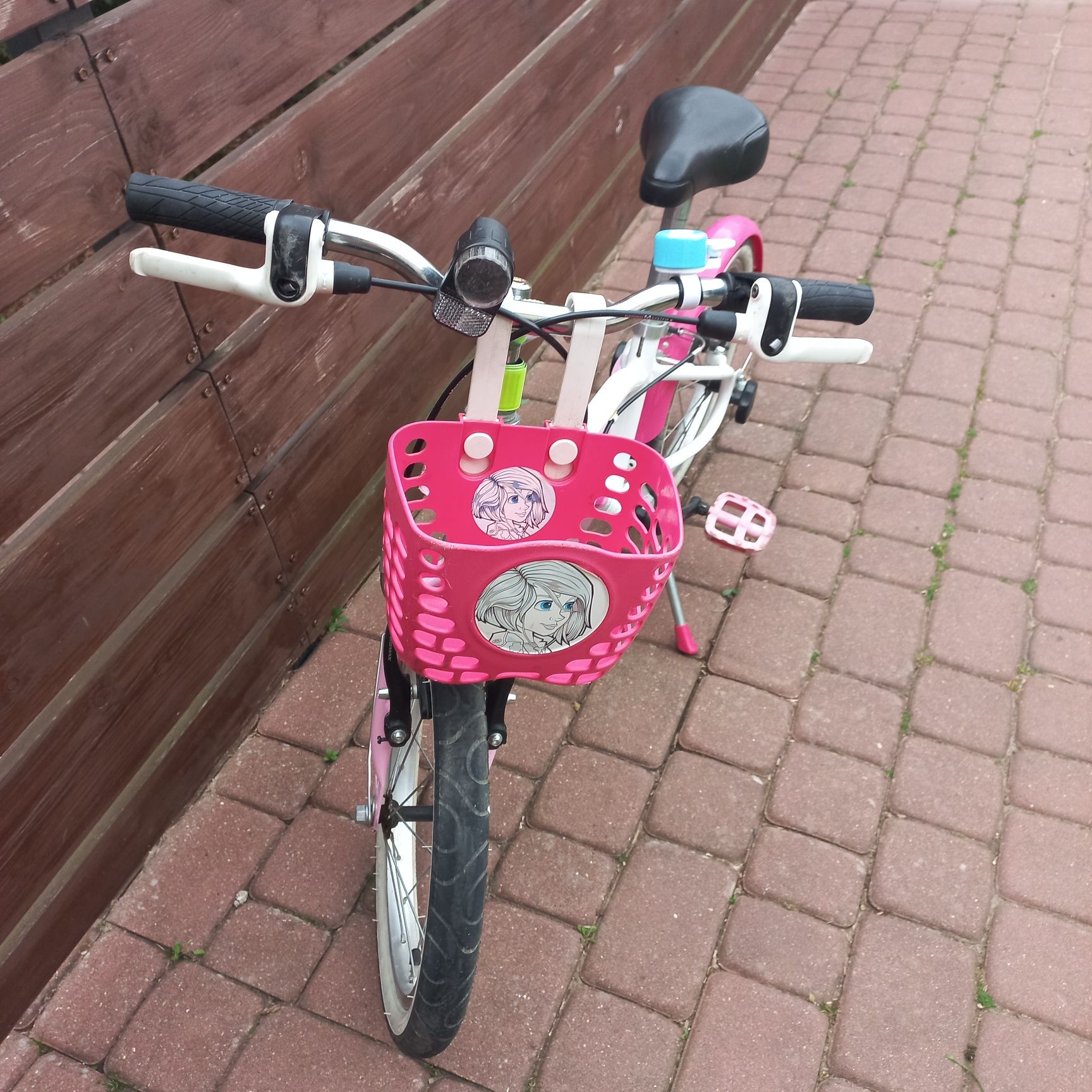 Rowerek B'twin 16" Kółka boczne, koszyk, fotelik