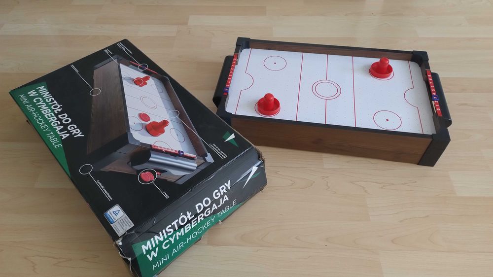 Mini stół do grania w cymbergaja